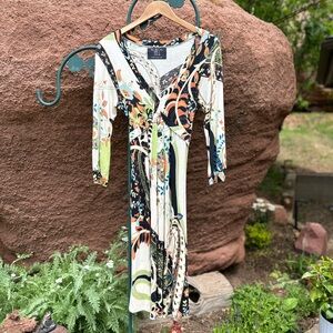 Zara Paisley Dress with V-Neck, Back Tie and Long Sleeves Size L